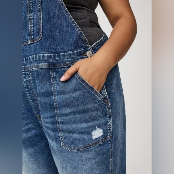Torrid Women's Blue Distressed Denim Straight Leg Overalls Size 18 Nwt - Picture 5 of 6